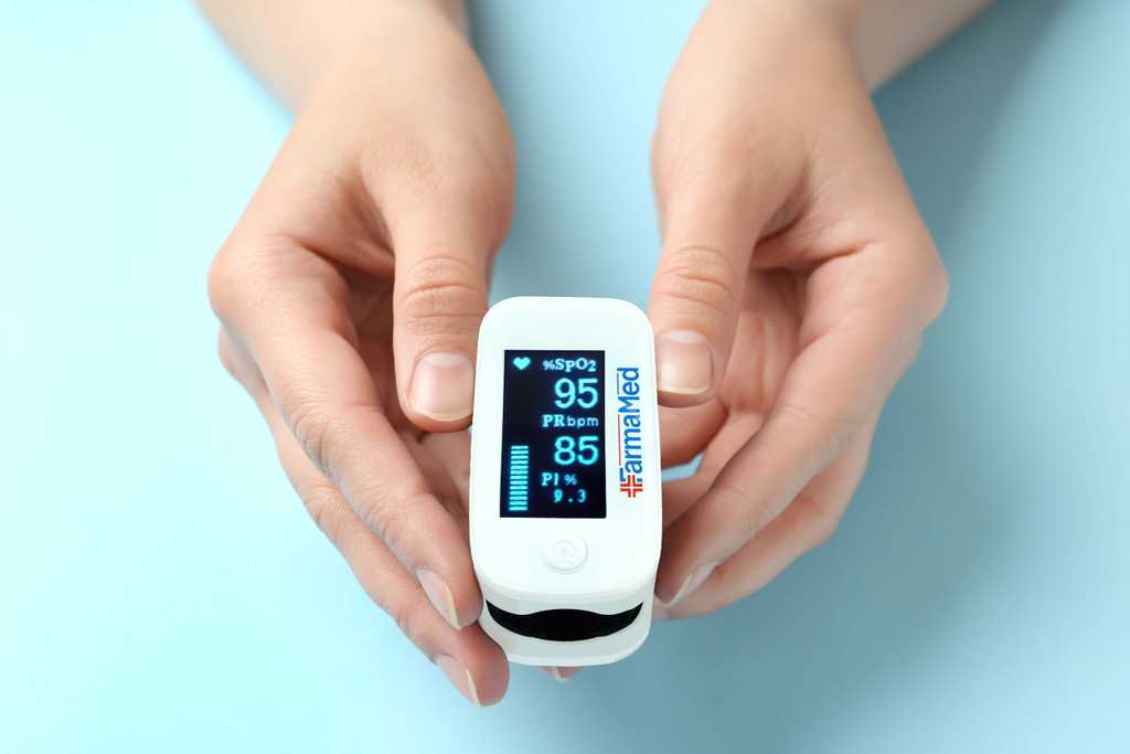 FarmaMed Saturimetro, Pulsossimetro, Ossimetro, Saturimetro da dito, Pulsossimetro da dito, Ossimetro da dito